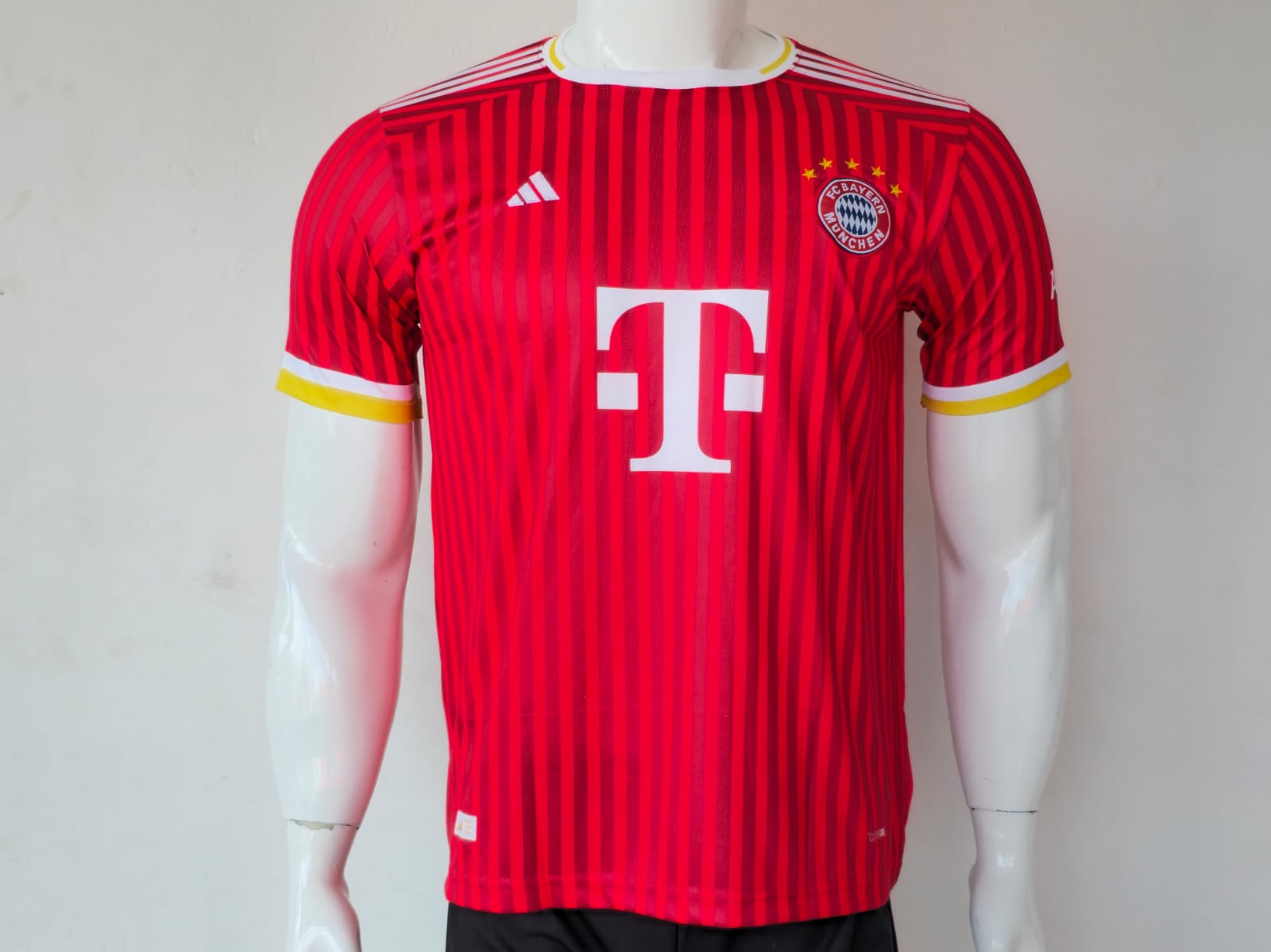 Bayern Munich 26/27 home (KANE) - View 1
